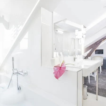 Icone Ξενοδοχείο Παρίσι